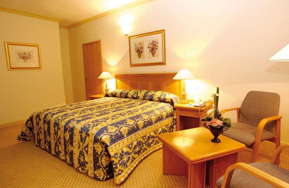 Peermont Metcourt Suites At Emperors Palace Kempton Park Szoba fotó