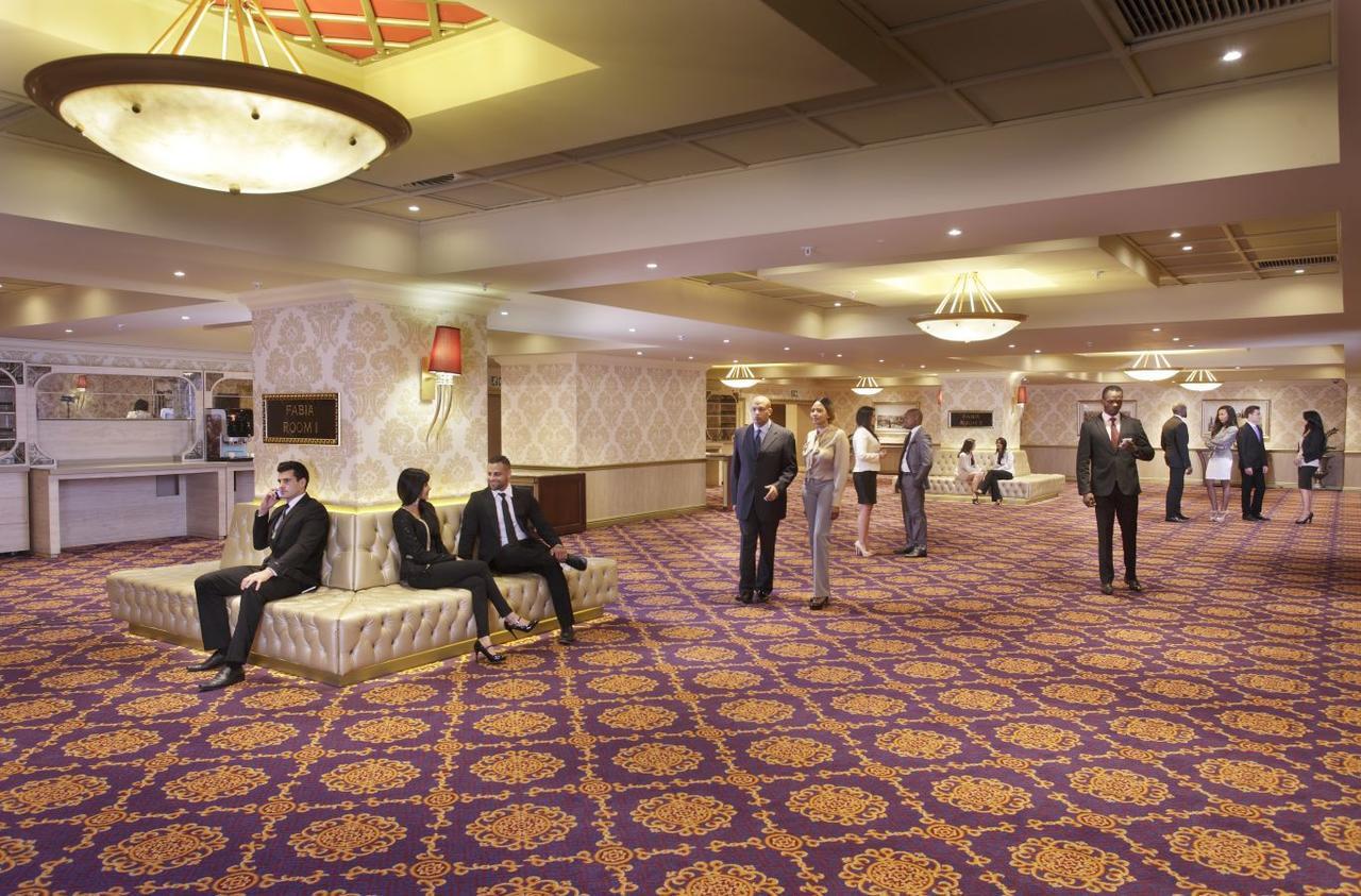 Peermont Metcourt Suites At Emperors Palace Kempton Park Kültér fotó